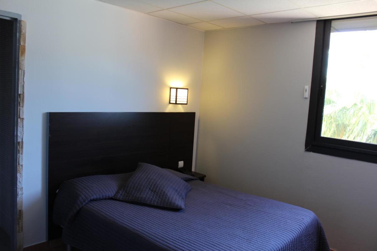 Hotel L'Hacienda Martigues Esterno foto
