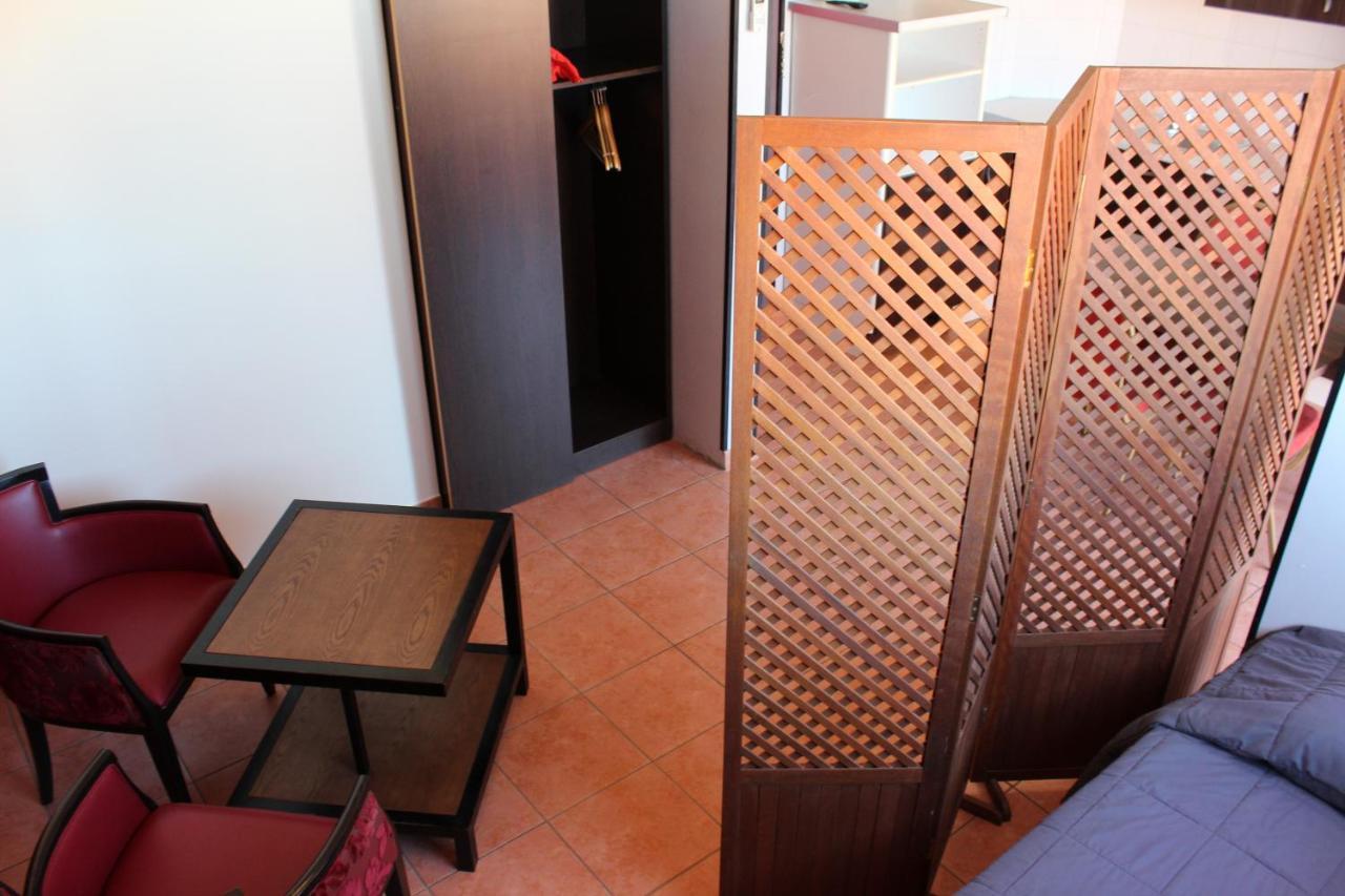 Hotel L'Hacienda Martigues Esterno foto