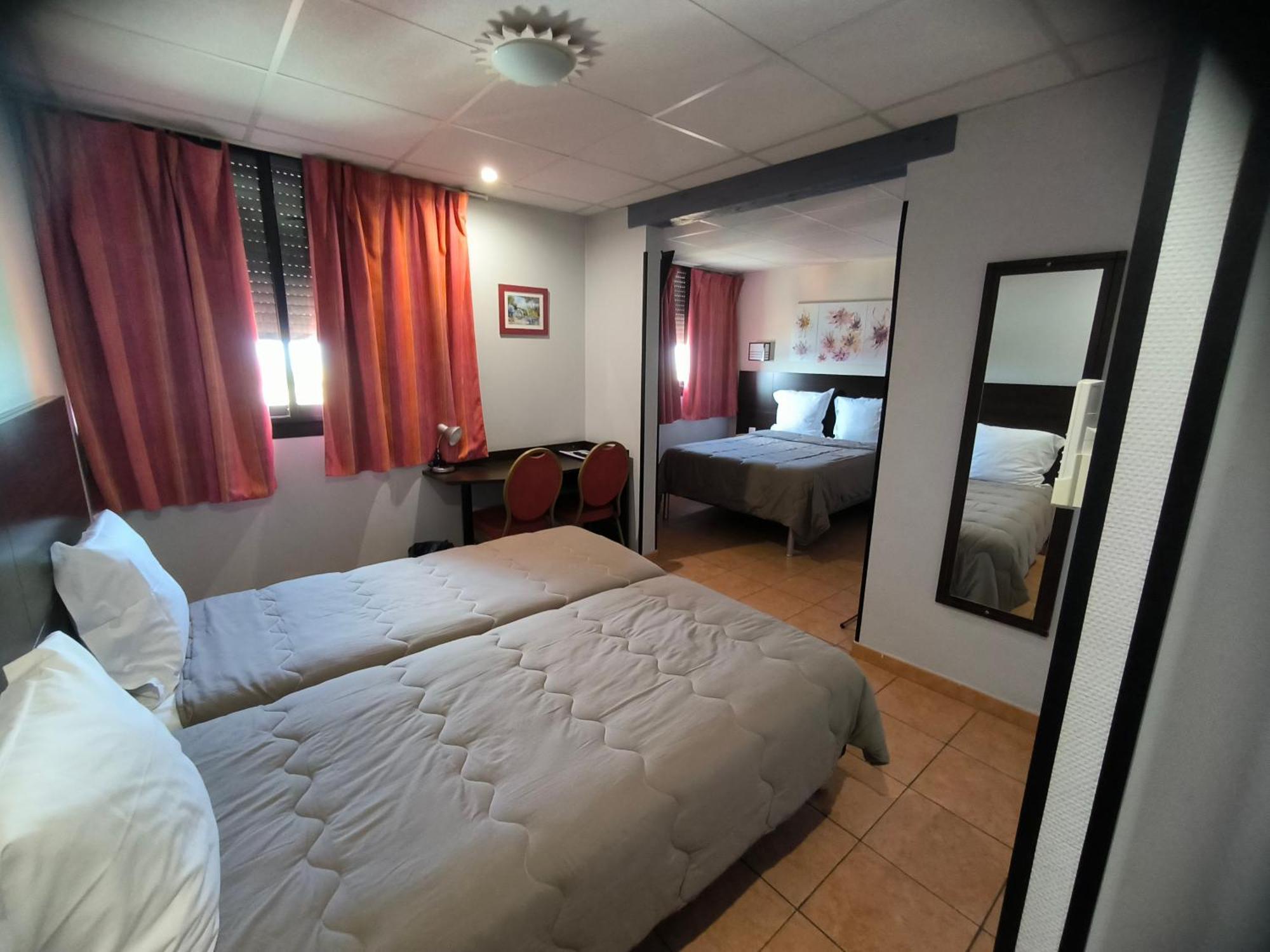 Hotel L'Hacienda Martigues Esterno foto